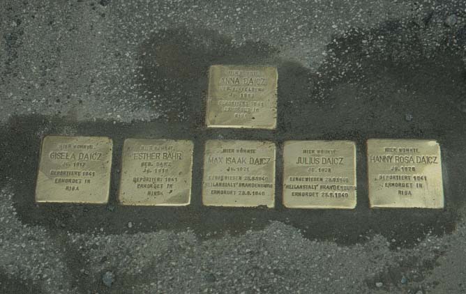 Die sechs verlegten Stolpersteine der Familie Daicz, Lbeck